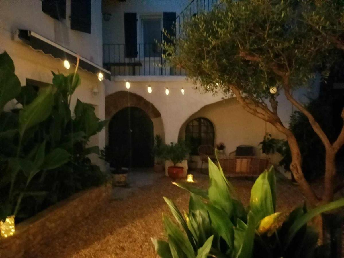 La Cachette Bed & Breakfast Aigues-Vives  Bagian luar foto