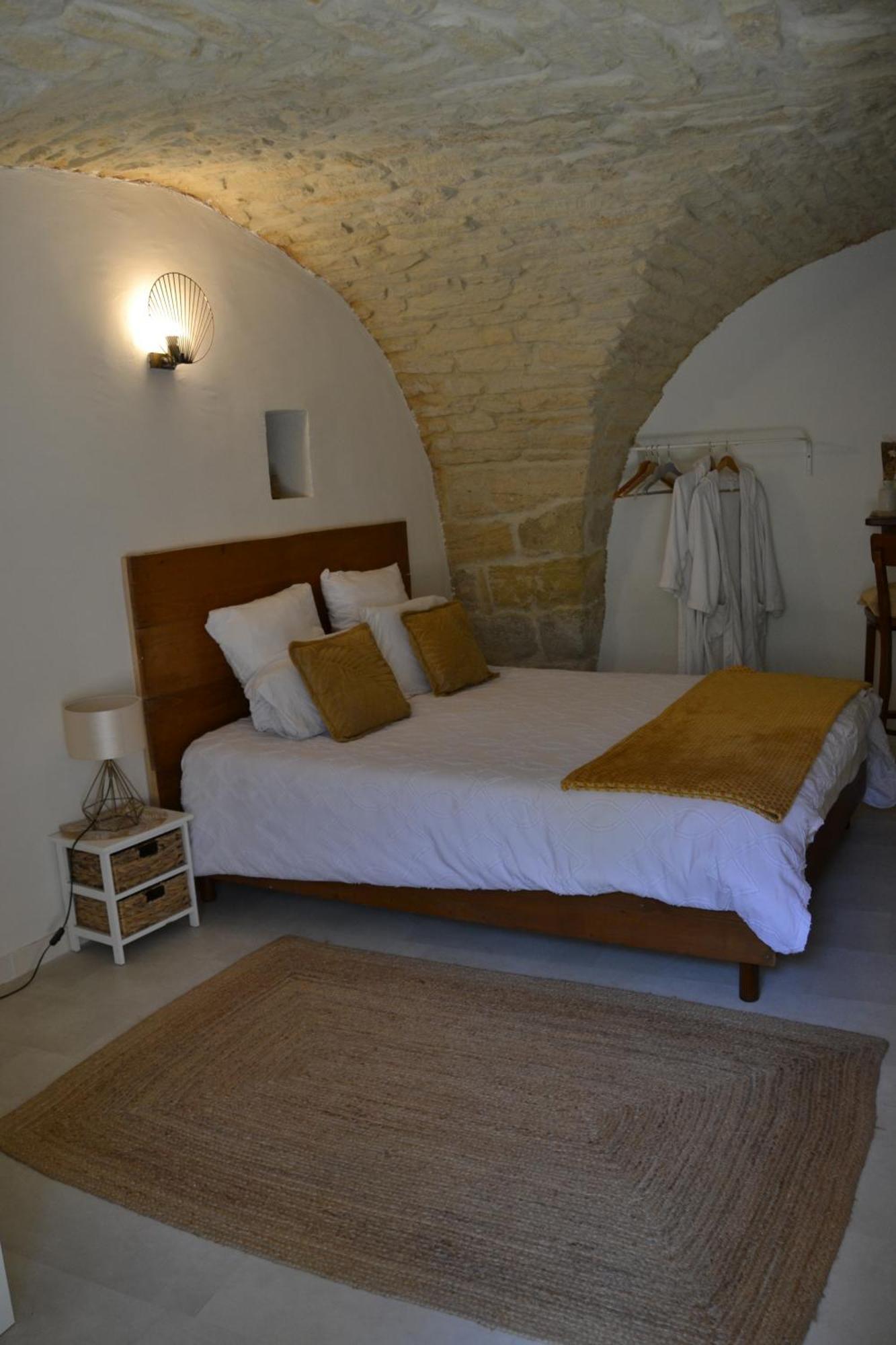 La Cachette Bed & Breakfast Aigues-Vives  Bagian luar foto